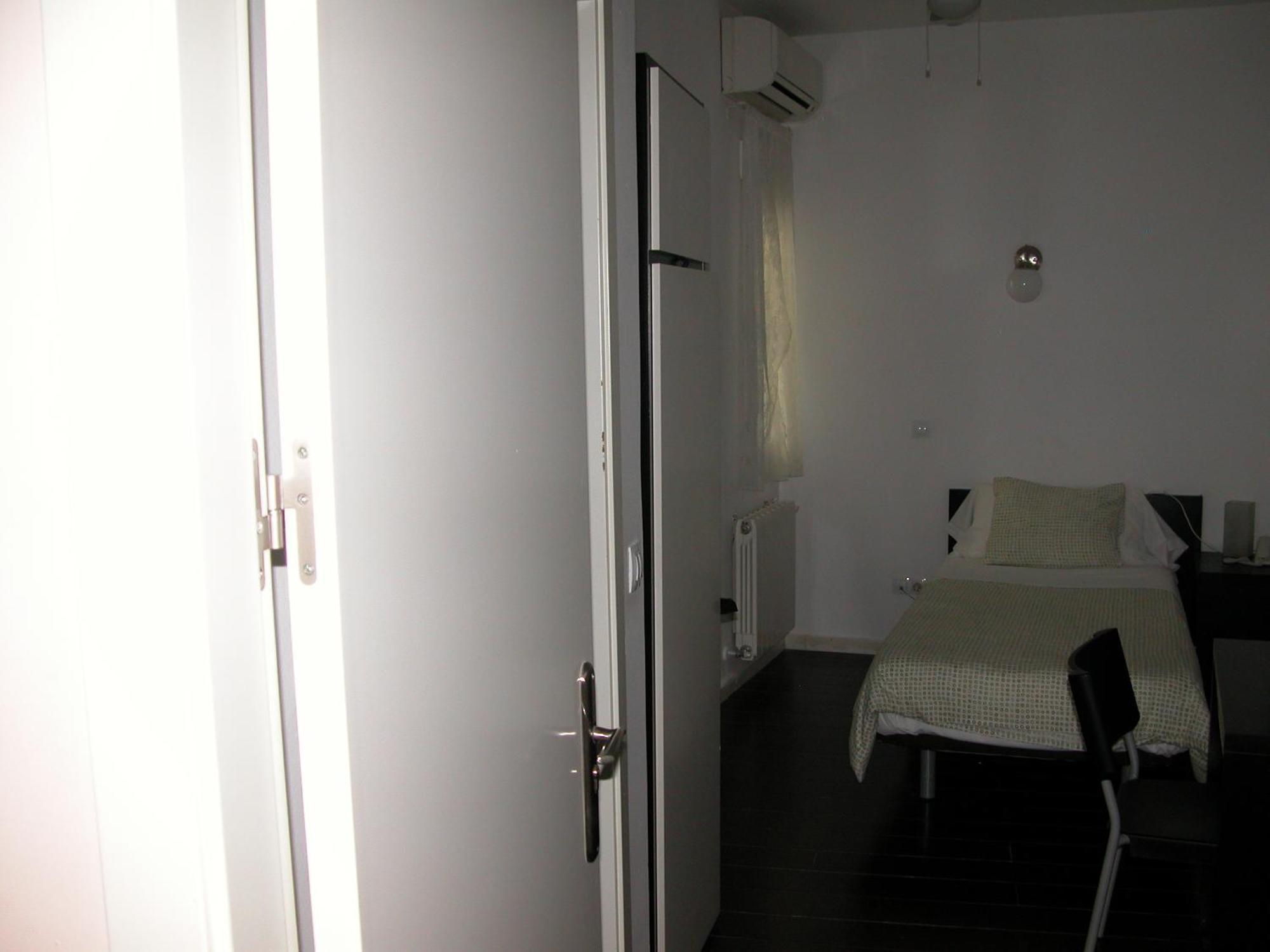 Hostal Goyal Pizarro Мадрид Номер фото